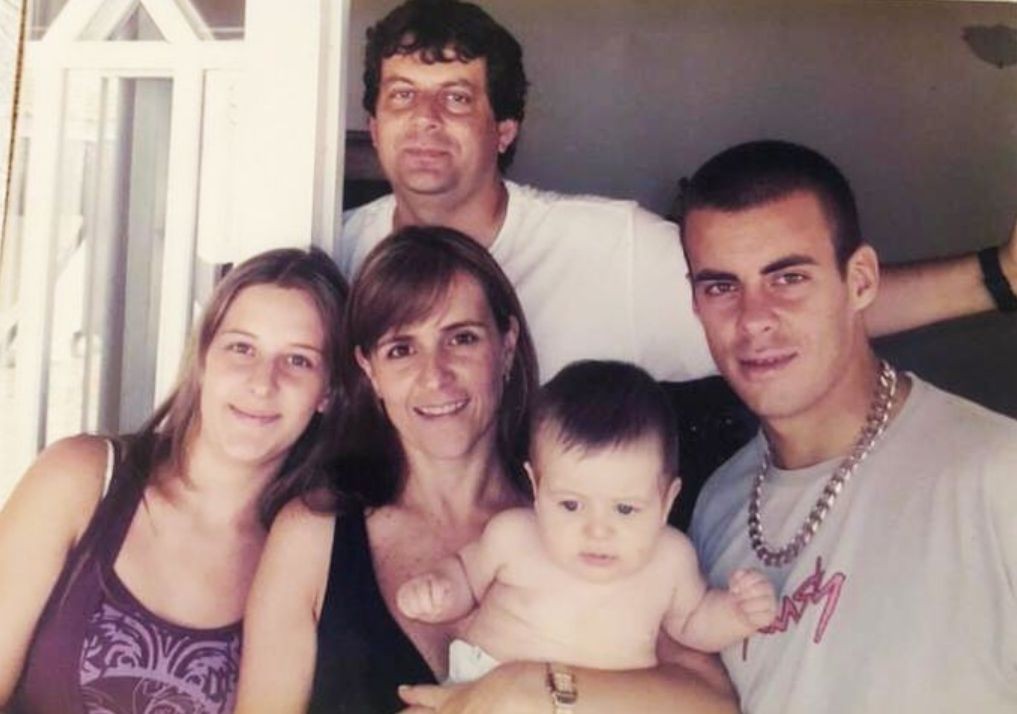 Sérgio, esposa e filhos. Gabriela, Silvia, André e o bebê, João Vitor