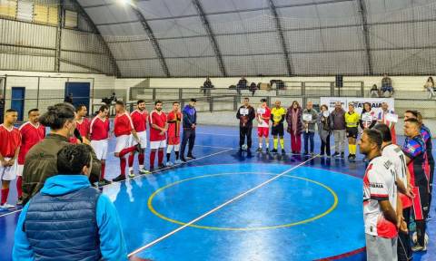 Torneio dos Trabalhadores de Atibaia homenageia PM Nilson Furuta e inicia com jogos de Futsal