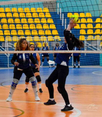 Equipe feminina de Vôlei Adaptado de Atibaia disputou torneio em Indaiatuba