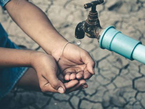 Festas de Fim de Ano Elevam Consumo e SAAE Emite Alerta Máximo para Uso da Água em Atibaia