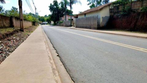 Prefeitura inaugura obra de macrodrenagem e pavimentação da Jerônimo de Camargo, nos bairros Caetetuba e Maracanã