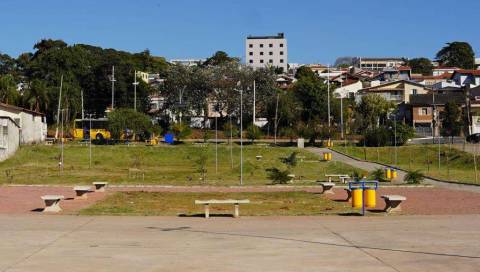 Prefeitura revitaliza área de lazer no Parque dos Coqueiros