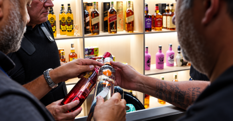 Megaoperação interdita comércios e apreende bebidas irregulares em Atibaia