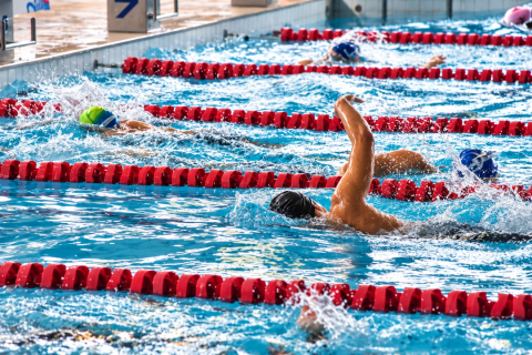 Natação de Atibaia conquista 35 medalhas em competição regional