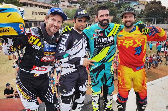 Show de Moto Freestyle reuniu cerca de 4 mil pessoas em Atibaia