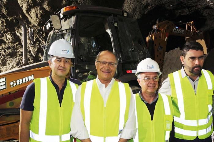 Atibaia marcou presença em visita do governador às obras de interligação das represas Jaguari-Atibainha