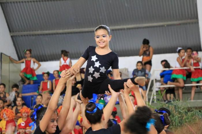 Alunos de Jiu-Jitsu e Ginástica Rítmica participaram de festivais de encerramento dos esportes