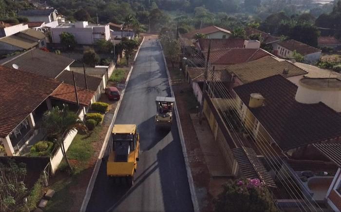 NÚMERO DE BAIRROS COM OBRAS DE ASFALTO AUMENTA A CADA DIA