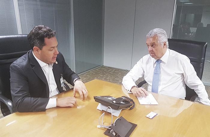 Prefeito buscou, em Brasília, recursos para obras de infraestrutura e saneamento
