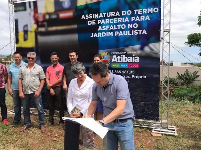 ASSINATURA DO TERMO DE PARCERIA PARA REALIZAÇÃO DE ASFALTO NO JD. PAULISTA