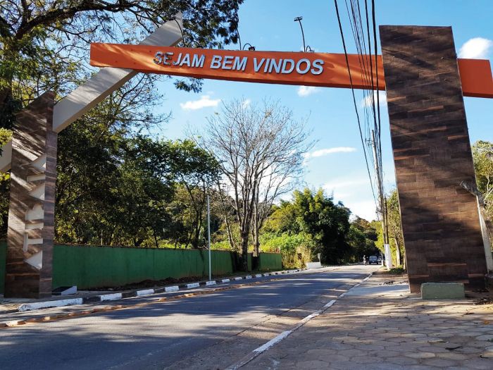 PORTAL DA ENTRADA DA CIDADE VIA LUCAS FOI REVITALIZADO