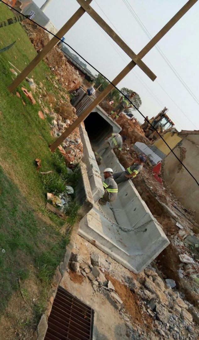PREFEITURA TERMINA A INSTALAÇÃO DAS ADUELAS NO JARDIM BRASIL