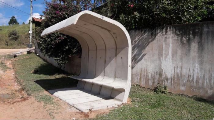 Prefeitura instala novos abrigos de ônibus em diversos bairros de Atibaia