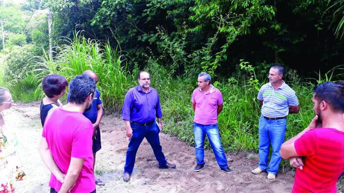 Vereador Zé Machado acompanhou as obras de infraestrutura no Jardim Paraíso