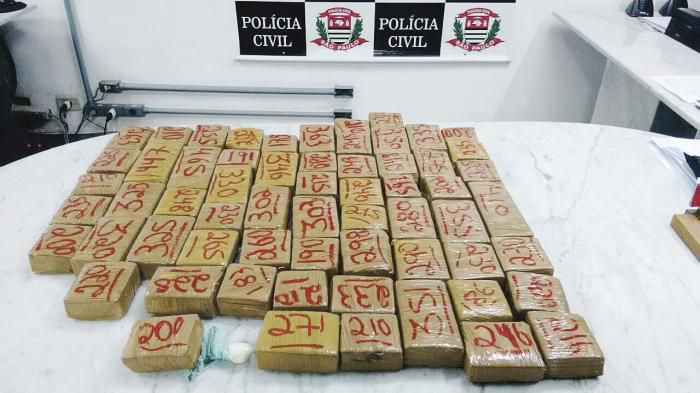 OPERAÇÃO POLICIAL APREENDEU DROGAS NA FERNÃO DIAS