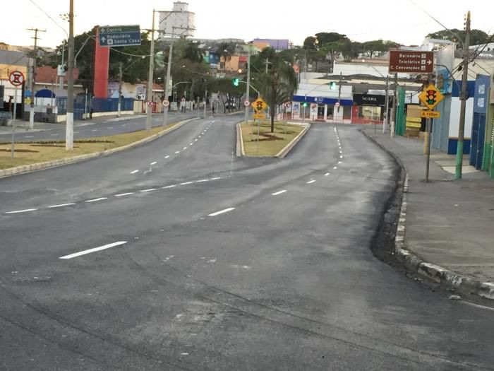 SINALIZAÇÃO VIÁRIA NA AV. CARVALHO PINTO COMEÇOU A SER FEITA E DEVERÁ SER CONCLUÍDA ATÉ O FINAL DA SEMANA