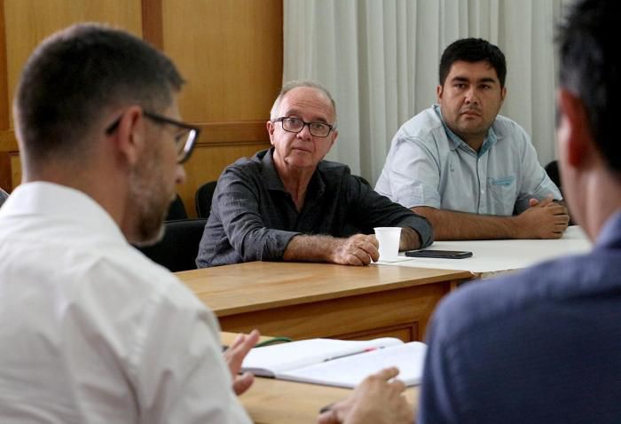 Prefeito de Bom Jesus dos Perdões participou de reunião do GGI Atibaia para conhecer funcionamento da Muralha Digital