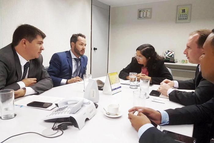 Prefeito vai à Brasília e volta com boas notícias para Atibaia