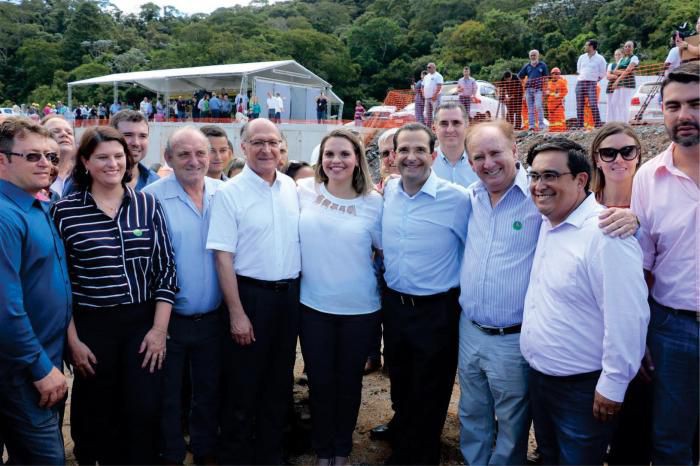 Vereadora Roberta Barsotti participou da inauguração da obra da Sabesp que liga as represas Jaguari-Atibainha