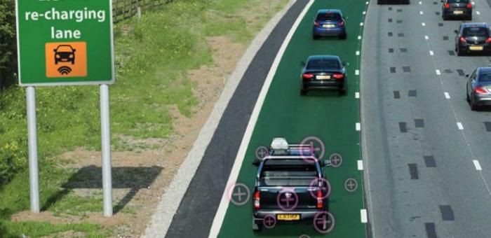 TEL AVIV PROJETA PISTAS QUE CARREGAM CARROS ELÉTRICOS SEM USAR FIOS