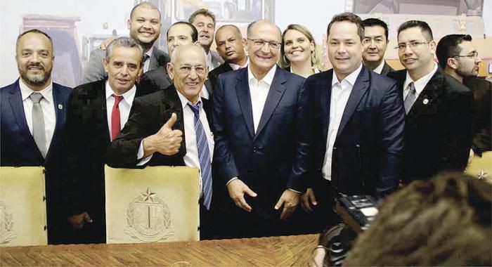 Assinatura de contrato entre Desenvolve SP e Caixa deve liberar R$ 28 milhões para obras de duplicação da Jerônimo de Camargo