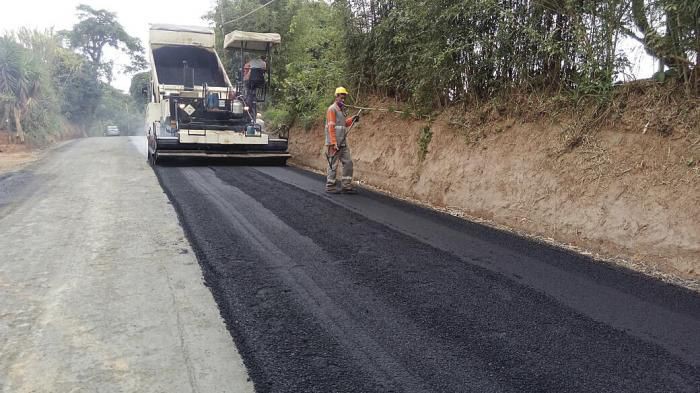 Estrada da Usina recebe mais um trecho de pavimentação